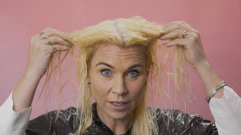 Hvorfor blir blondt hår gult – og hvordan unngå det?