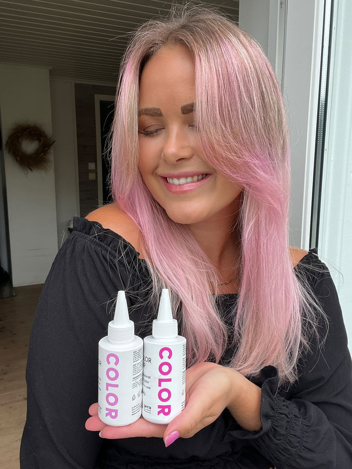 Color POP Soft Pink – langt pastellrosa hår, holder Color POP-flasker